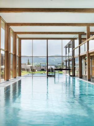 In the Rosenalp Spa, the four elements unfold their power for your holistic health: - Rosenalp Gesundheitsresort & SPA